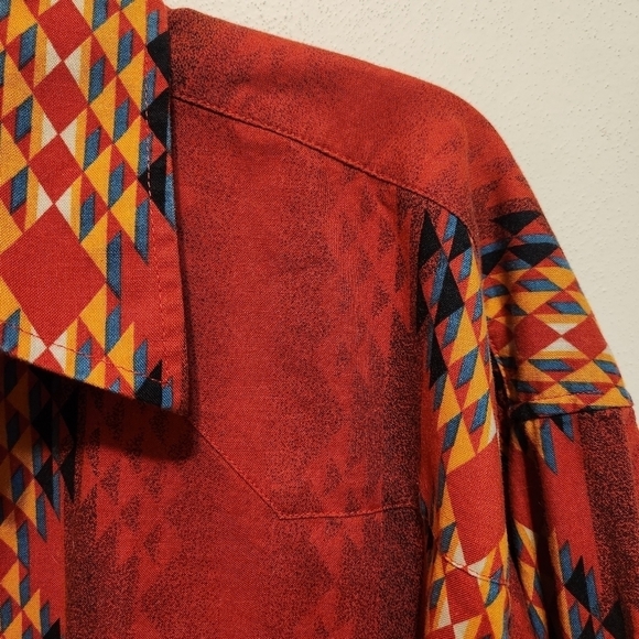 Vintage WRANGLER Red Geometric Aztex Western Shirt Pearl Snap Long Sleeve  XLT - Picture 4 of 10